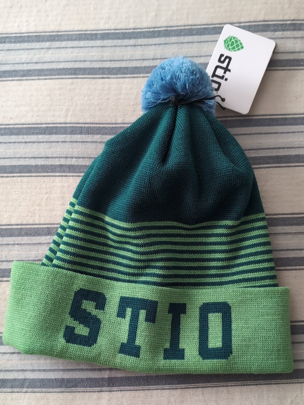 NWT*STIO* Adult Pom Beanie - Green and Teal
